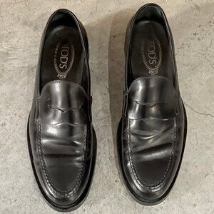 Luxury Tod’s Black Leather Loafers – Timeless Elegance & Comfort